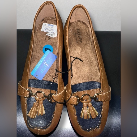 NWT Flexstep Women 10 W Blue & Tan Flats "Maria" with Buckle VEGAN LEATHER - Picture 7 of 7